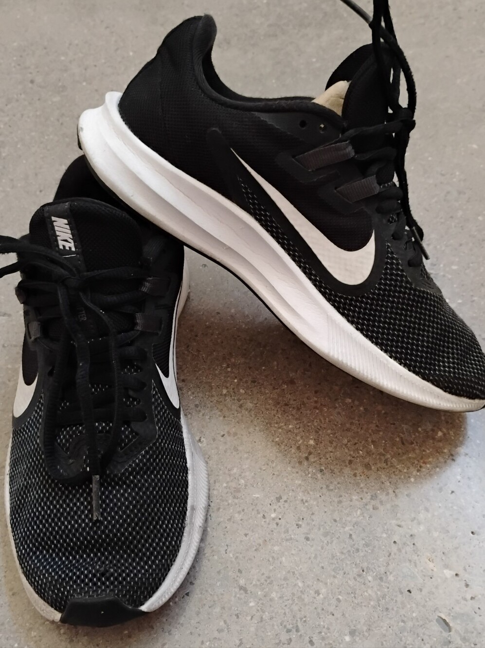 Nike Black and White Women's Athletic Running Shoes